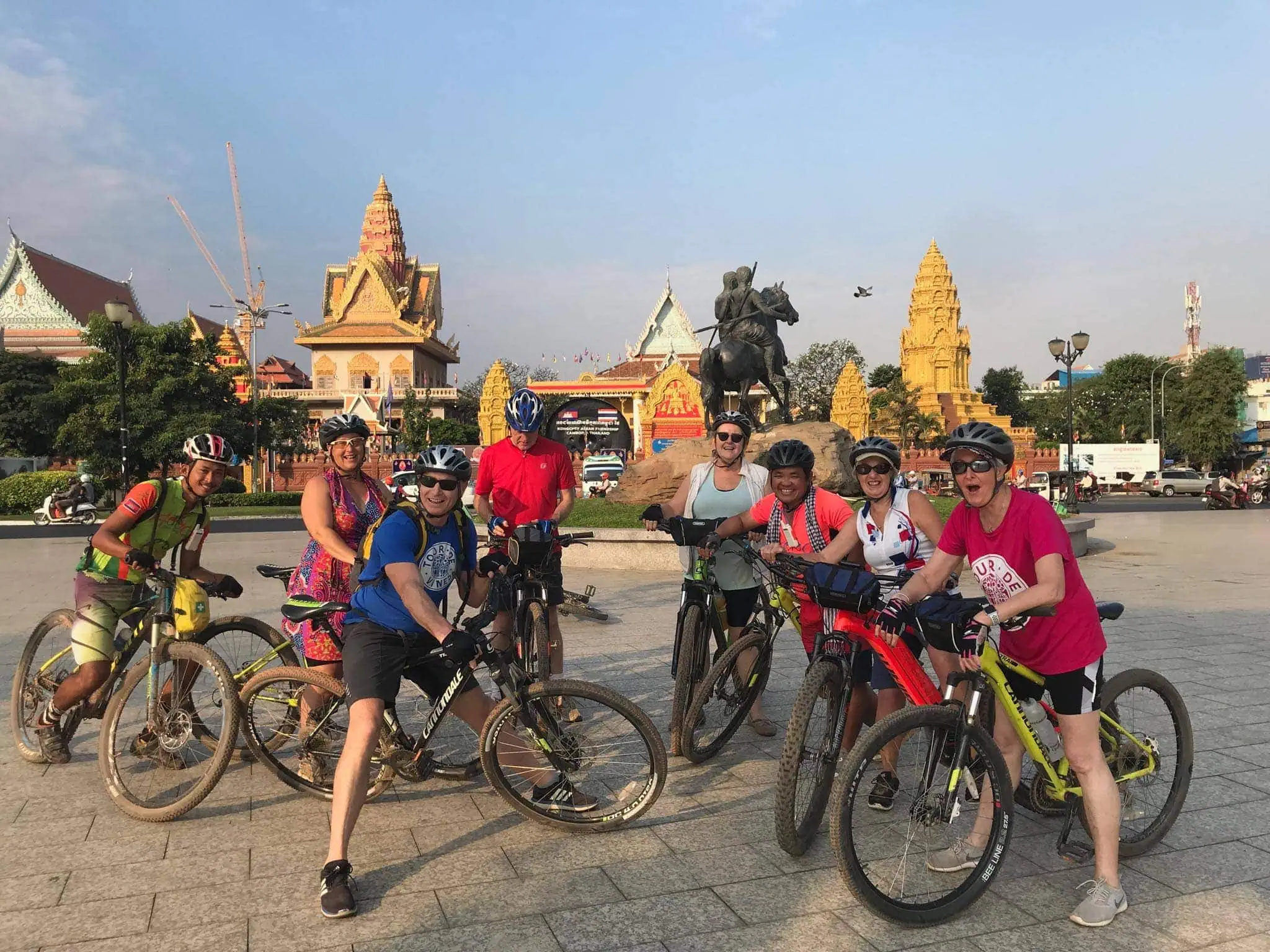 Siem Reap Bike Tour 3 Days Kampong Phluk, Angkor Temples